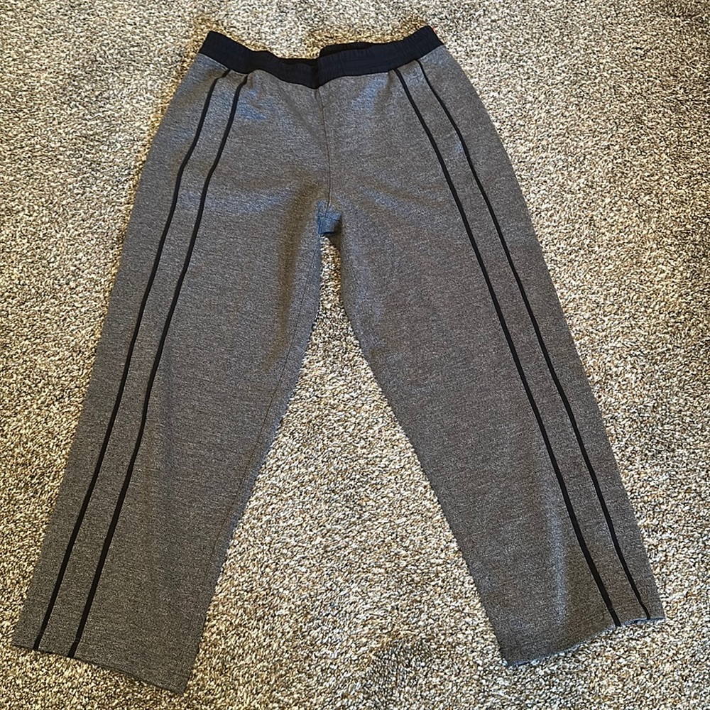 Lululemon light strides crop